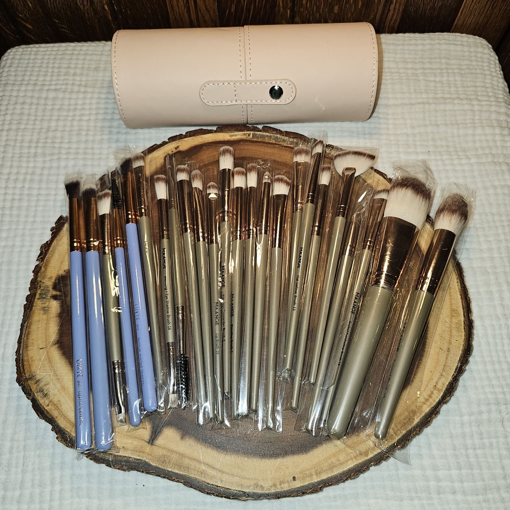 25pc Makeup Brush Set with Case